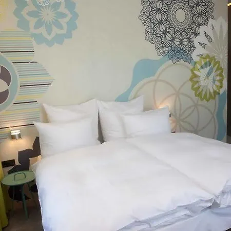 & Restaurant Heyligenstaedt Hotel