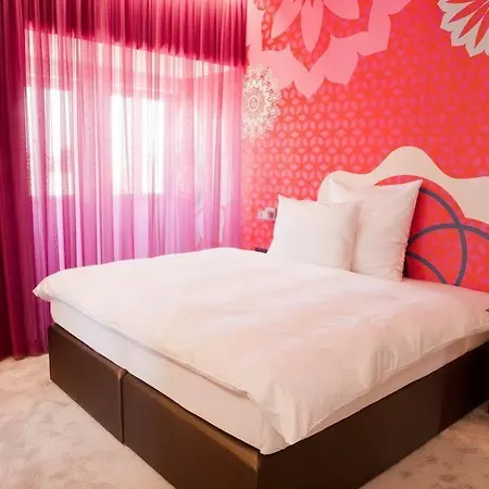 & Restaurant Heyligenstaedt Hotel