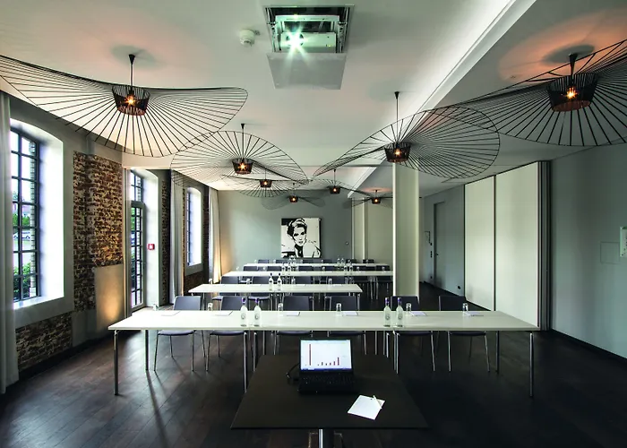 & Restaurant Heyligenstaedt 4* Gießen