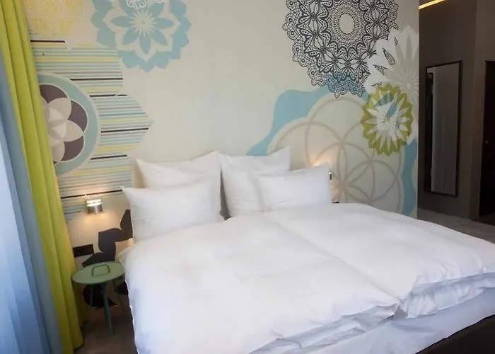 & Restaurant Heyligenstaedt Hotel